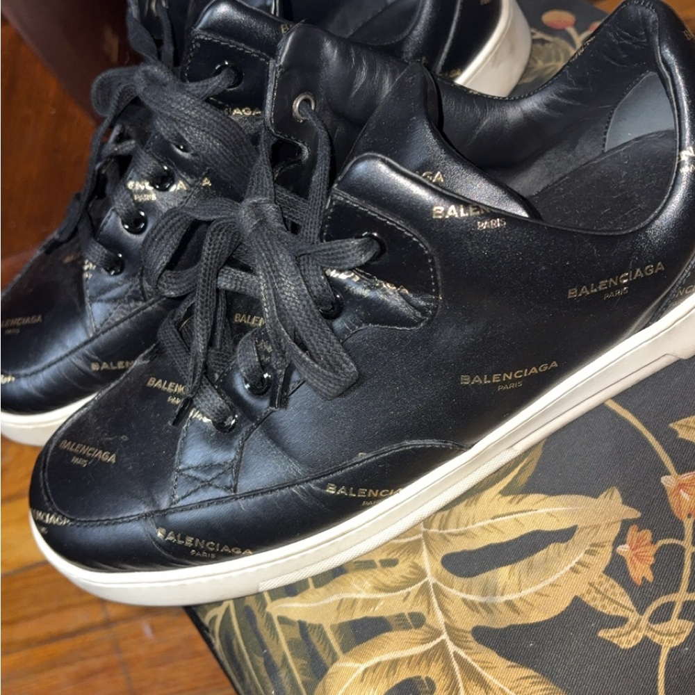 Authentic Balenciaga Black&Gold Leather Shell Sneaker circa 2018 - Picture 3 of 6